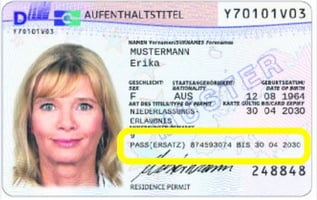 Aufenthaltstitel-DE_Niderlassungserlaubnis_Vorderseite-Marker-Pass(Ersatz)-1